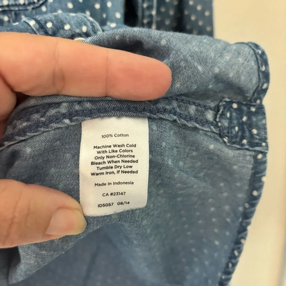 Talbots Polka Dot Chambray Button-Down Shirt – 100% Cotton Size 10